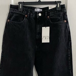 COPY - NWT ZARA Classic Mom Fit Jeans (Size US 10)